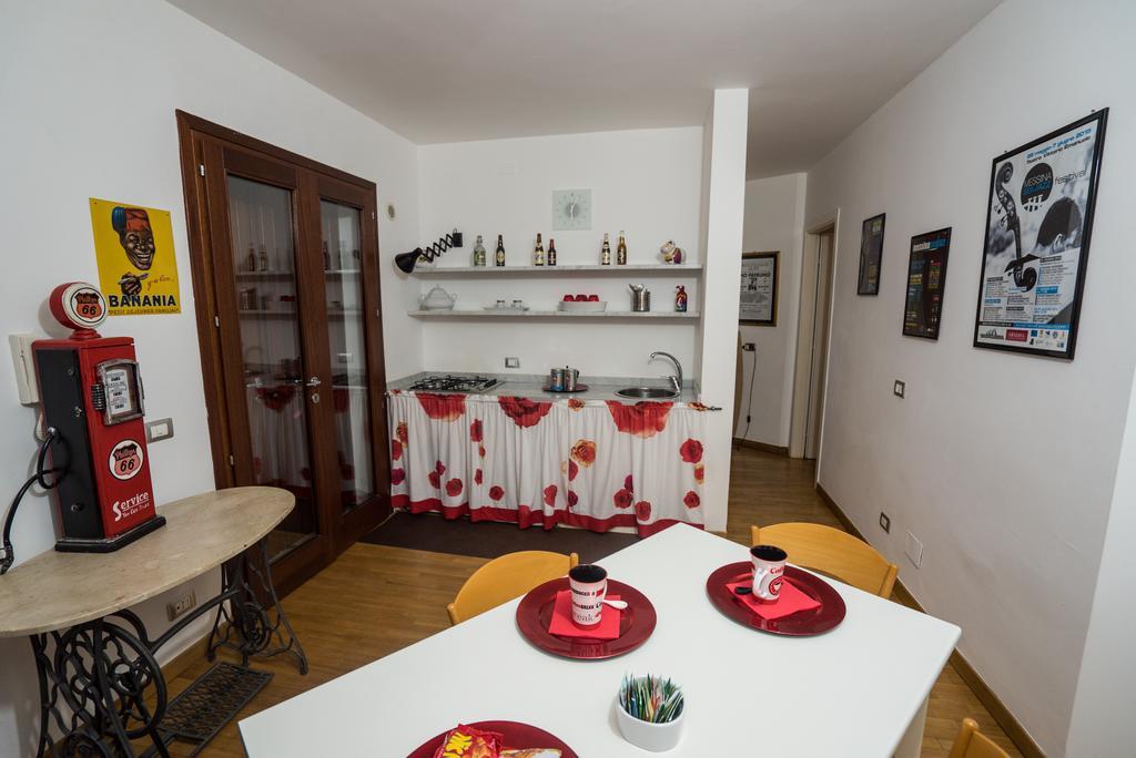 Casa Del Jazz Apartment เปียซซา อาร์เมรีนา ภายนอก รูปภาพ